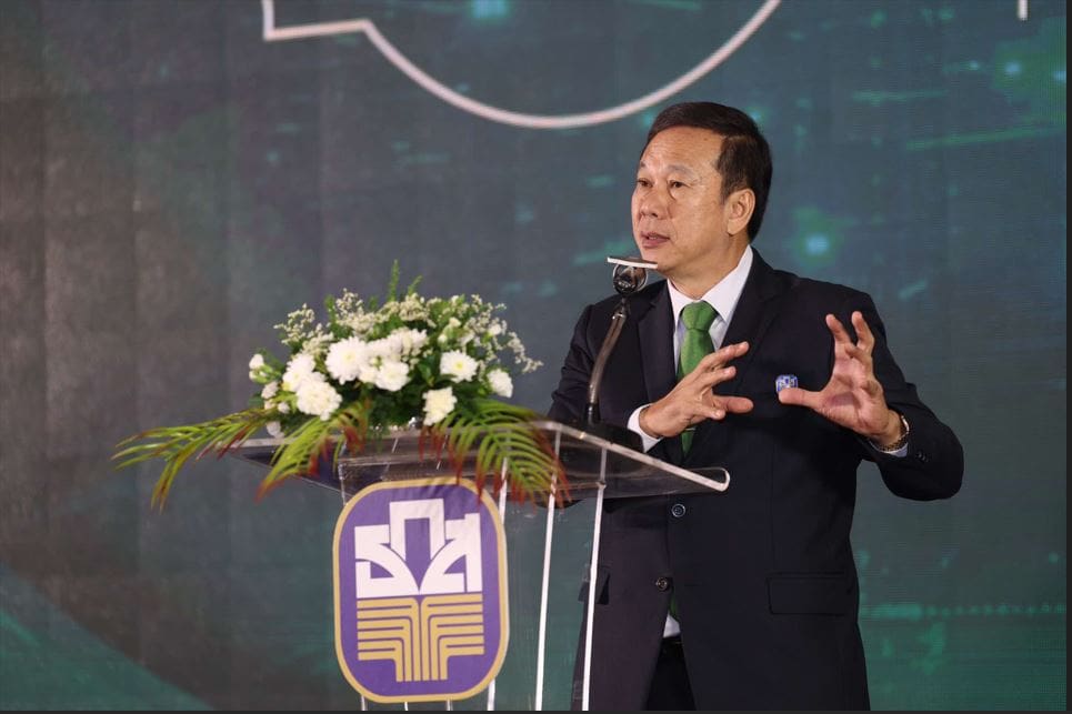 ธ.ก.ส. จัดเวทีเสวนาแลกเปลี่ยนแนวคิดการด าเนินธุรกิจในอนาคตกับผู้ประกอบการ