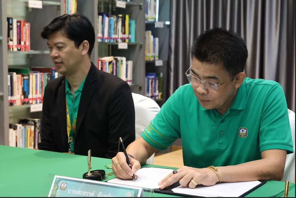 ธ.ก.ส. จับมือ สวทช. ส่งเสริมเทคโนโลยีนวัตกรรมการผลิตถั่วเขียวคุณภาพสายพันธุ์KUML

จังหวัดยโสธร