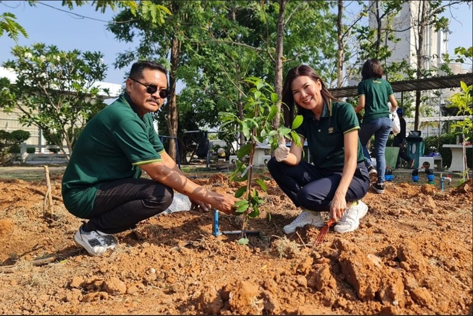 ธุรกิจอาหารสัตว์บก ซีพีเอฟ รายแรกของไทยได้รับมาตรฐาน Global G.A.P.
ระบบความปลอดภัยอาหารสัตว์ สิ่งแวดล้อม สังคมและมีธรรมาภิบาล (ESG)