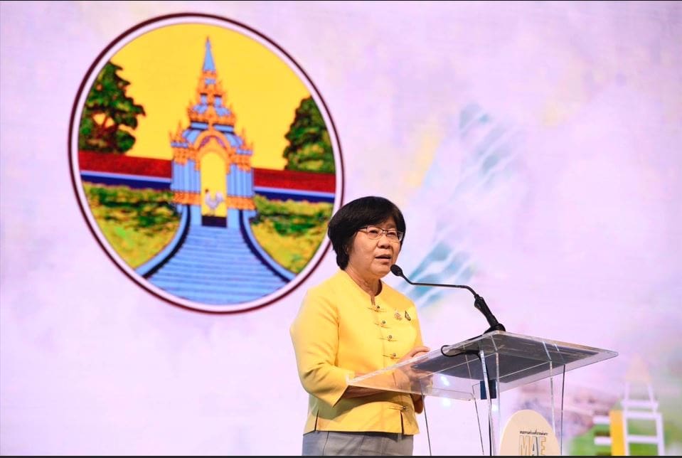 จังหวัดลำปาง ร่วมกับ การท่องเที่ยวแห่งประเทศไทย (ททท.) และการไฟฟ้าฝ่ายผลิตแห่งประเทศไทย (กฟผ.) จัดงานเทศกาลท่องเที่ยวแม่เมาะ ครั้งที่ 20 ประจำปี 2567 (MAE MOH Festival 20th) โดยมีนายประเสริฐ สินสุขประเสริฐ ปลัดกระทรวงพลังงาน เป็นประธานเปิดงาน และมีนางสาวนิติยา พงษ์พานิช รองผู้ว่าราชการจังหวัดลำปาง รักษาราชการแทน ผู้ว่าราชการจังหวัดลำปาง พร้อมด้วยนายเทพรัตน์ เทพพิทักษ์ ผู้ว่าการ กฟผ. เข้าร่วมพิธี ณ สวนพฤกษชาติ กฟผ. แม่เมาะ อำเภอแม่เมาะ จังหวัดลำปาง เมื่อวันที่ 8 พฤศจิกายน 2567