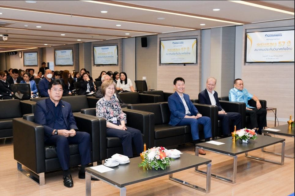 สมาคมประกันวินาศภัยไทย จัดพิธีทำบุญเนื่องในวันครบรอบ 57 ปี