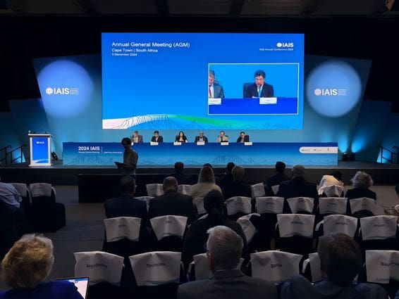 เลขาธิการ คปภ. นำทัพผู้บริหารสำนักงาน คปภ. ร่วมถกแนวทางกำกับดูแลธุรกิจประกันภัยในเวทีการประชุม IAIS 2024 ณ เมืองเคปทาวน์ ประเทศแอฟริกาใต้