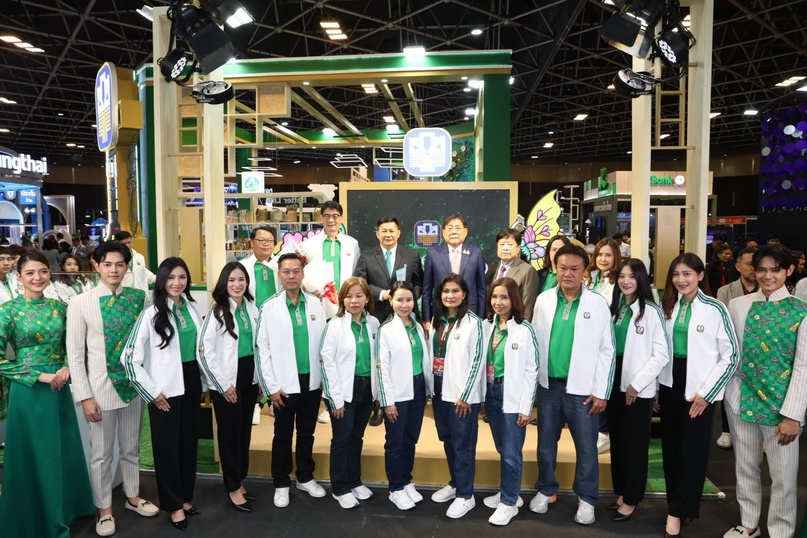 ธ.ก.ส. คว้ารางวัลสุดยอดองค์กรเพื่อชุมชน 2567

พร้อมนําโปรโมชันสุดพิเศษ ส่งท้ายปีร่วมงาน Thailand Smart Money กรุงเทพฯ ครั้งที่ 15