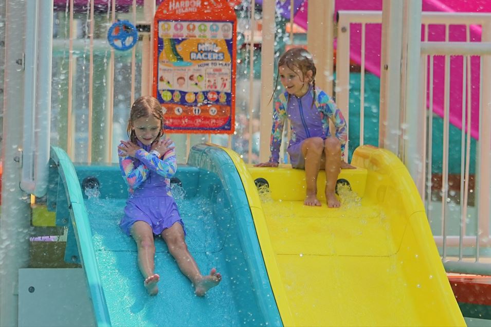เปิดอาณาจักร  “MEGA HARBORLAND AQUA WORLD” เดอะมอลล์ไลฟ์สโตร์ บางกะปิ

แลนด์มาร์คความสุขแห่งใหม่ ครั้งแรกของสวนน้ำลอยฟ้าและสนามเด็กเล่น ที่ใหญ่ที่สุดในไทย
