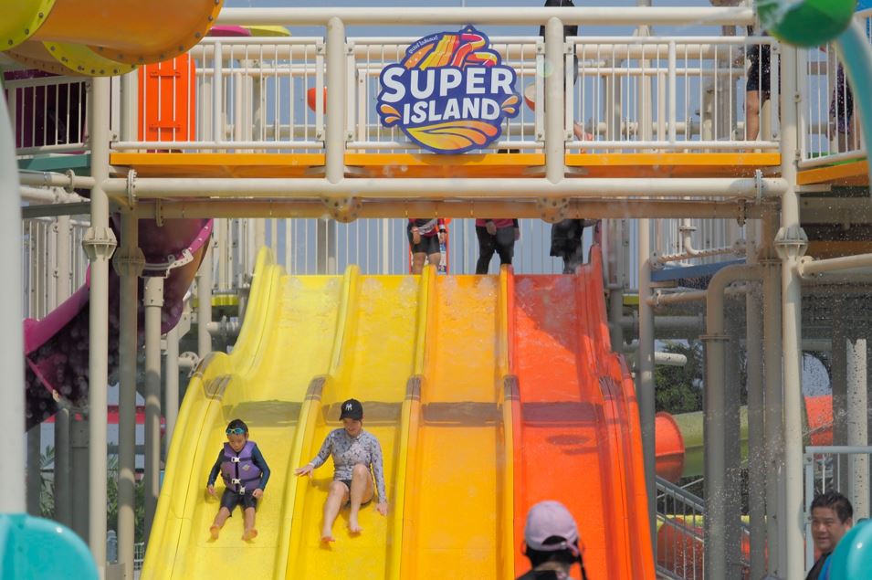 เปิดอาณาจักร “MEGA HARBORLAND AQUA WORLD” เดอะมอลล์ไลฟ์สโตร์ บางกะปิ แลนด์มาร์คความสุขแห่งใหม่ ครั้งแรกของสวนน้ำลอยฟ้าและสนามเด็กเล่น ที่ใหญ่ที่สุดในไทย
