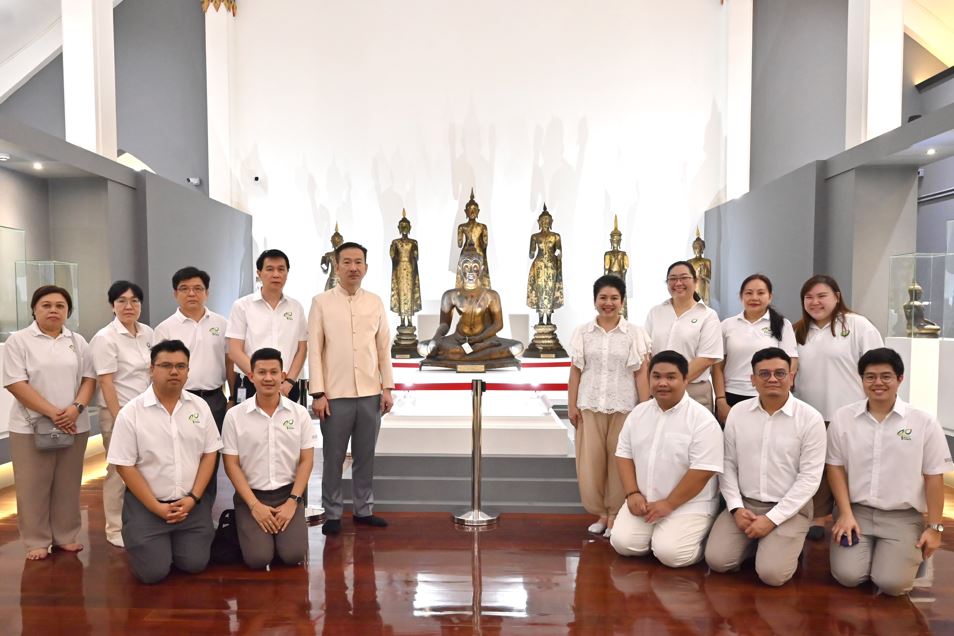 สมเด็จพระมหารัชมงคลมุนี เป็นประธานฝ่ายสงฆ์ ในพิธีเปิดพิพิธภัณฑ์วัดบางน้ำผึ้งนอก

บูรณะโดยกลุ่มบริษัทบางจาก ในโอกาส ครบรอบ 40 ปี ก้าวสู่ทศวรรษที่ 5