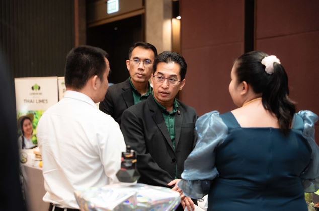 ธ.ก.ส. ผนึกก ําลัง มหําวิทยําลัยหอกํารค้ําไทย จัดอบรม Design Thinking
พร้อมกิจกรรมจับคู่ธุรกิจ ยกระดับผู้ส่งออกไทยสู่ตลําดสํากล