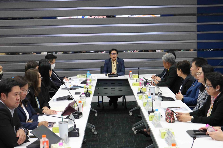 คปภ. เดินหน้าส่งเสริมความรู้ความเข้าใจด้านการประกันภัย (Insurance Literacy) ผนึกความร่วมมือภาคธุรกิจ ยกระดับการคุ้มครองประชาชน