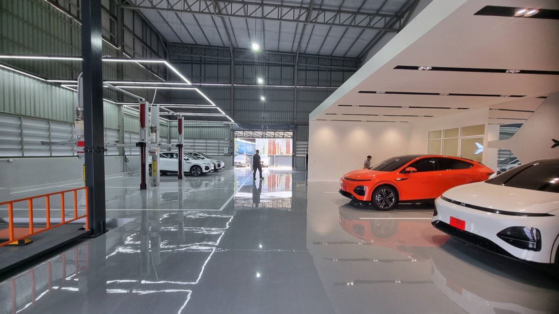 ‘XPENG’ ตอกย้ำความพร้อมศูนย์บริการมาตรฐานระดับสากล จัดเต็มเทคโนโลยีทันสมัย ใส่ใจดูแลโดยทีมงานมืออาชีพ ตอบโจทย์ยานยนต์ไฟฟ้าแห่งอนาคต
