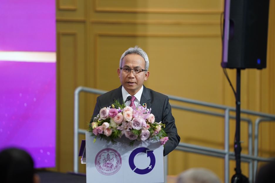 ธอส. รับรางวัลเกียรติคุณ องค์กรดีเด่นด้านการคุ้มครองสิทธิ

และการส่งเสริมความเสมอภาคระหว่างเพศ
เนื่องในวันสตรีสากล ประจำปี 2568