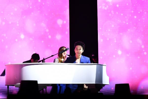 เดอะมอลล์ กรุ๊ป - ธนาคารกรุงเทพ ฉลองความสำเร็จ
บัตร Bangkok Bank M Visa จัดคอนเสิร์ตใหญ่ 
“BANGKOK BANK M VISA Presents The 1st Anniversary LEGEMDARY CONCERT” 