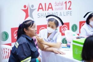 เอไอเอ ประเทศไทย จัดกิจกรรม “เอไอเอ แชร์ริ่ง อะ ไลฟ์” (AIA Sharing A Life) ครั้งที่ 12
ภายใต้แนวคิด “Healthier You เริ่มต้นที่การฉีดวัคซีน”
มอบบริการฉีดวัคซีนไข้หวัดใหญ่ให้แก่คนไทยทั่วประเทศ