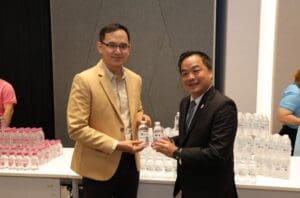 วิริยะประกันภัย ร่วมสนับสนุนน้ำดื่ม การทางพิเศษแห่งประเทศไทย
บริการประชาชน ช่วงเทศกาลสงกรานต์ 2568