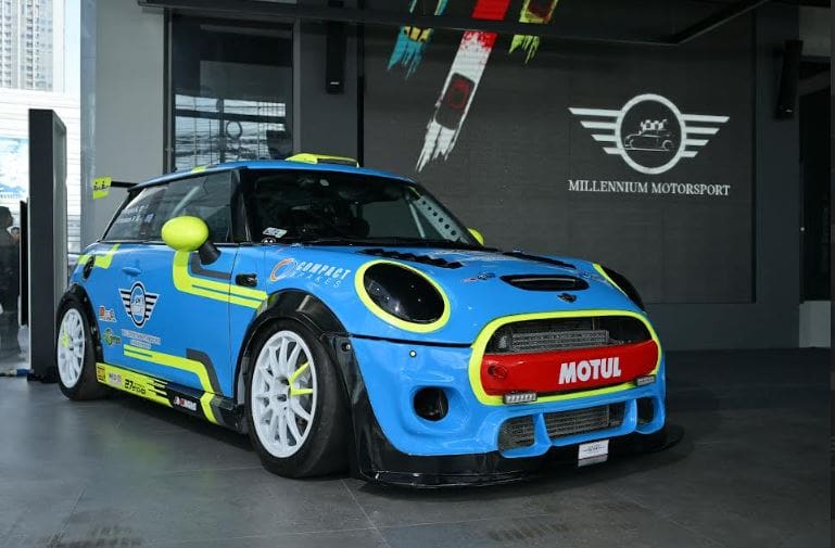มินิ มิลเลนเนียม ออโต้ เปิดตัวทีมแข่ง ‘MILLENNIUM MOTORSPORT x MAGIK PROSHOP’ สนับสนุน มินิ ตัวแรง ลงสู้ศึกรายการ PT MAXNITRON RACING SERIES 2025