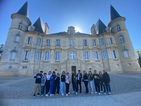 กรุงไทย–แอกซ่า ประกันชีวิต ตอกย้ำผู้นำด้านธุรกิจประกันชีวิต และสุขภาพ ชู 5 กลยุทธ์หลัก เน้นการเติบโตอย่างยั่งยืน พร้อมเปิดสำนักงานใหญ่กลุ่มแอกซ่า ประเทศฝรั่งเศสเป็นครั้งแรก