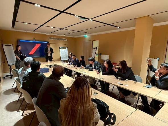 กรุงไทย–แอกซ่า ประกันชีวิต ตอกย้ำผู้นำด้านธุรกิจประกันชีวิต และสุขภาพ  ชู 5 กลยุทธ์หลัก เน้นการเติบโตอย่างยั่งยืน  พร้อมเปิดสำนักงานใหญ่กลุ่มแอกซ่า ประเทศฝรั่งเศสเป็นครั้งแรก