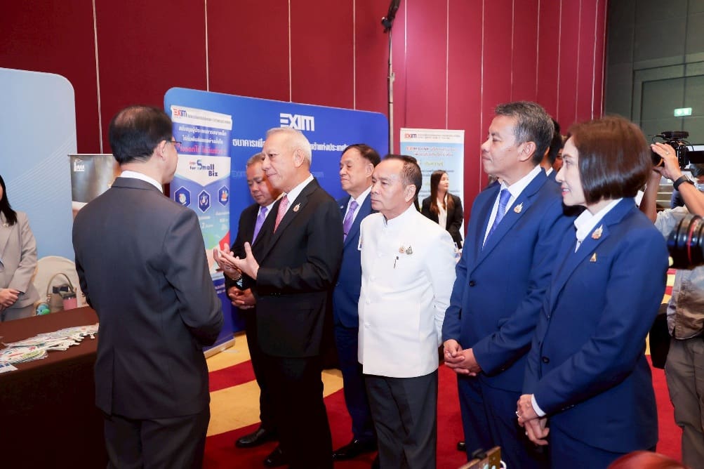 “พิพัฒน์” กระทรวงแรงงาน–ประกันสังคม เปิดสินเชื่อ 3 หมื่นล้าน! รักษาจ้างงาน–พยุงธุรกิจทั่วไทย กระตุ้นเศรษฐกิจฐานราก

