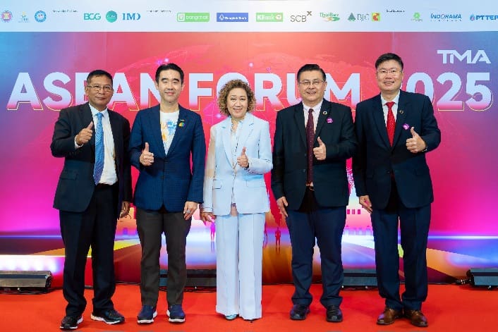 “อัศวิน เตชะเจริญวิกุล” แม่ทัพแห่ง BJC Big C ร่วมเสวนาบนเวที ASEAN Forum 2025
เผยยอดขายอาเซียนโตกว่า 15,000 ล้านบาท ตอกย้ำภาพลักษณ์ธุรกิจที่แข็งแกร่งในภูมิภาค
