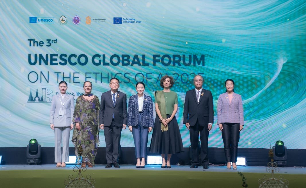 นายกฯ ‘แพทองธาร’ ชูไทยผู้นำจริยธรรม AI บนเวทีโลก!
“The 3rd UNESCO Global Forum on the Ethics of AI 2025”
ดัน AIGPC เป็นศูนย์ธรรมาภิบาล AI แห่งแรกในเอเซีย