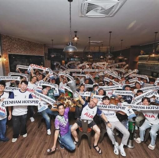 เอไอเอ ประเทศไทย จับมือ Spurs Thailand Official Supporters Club ร่วมฉลองแชมป์สเปอร์ส

