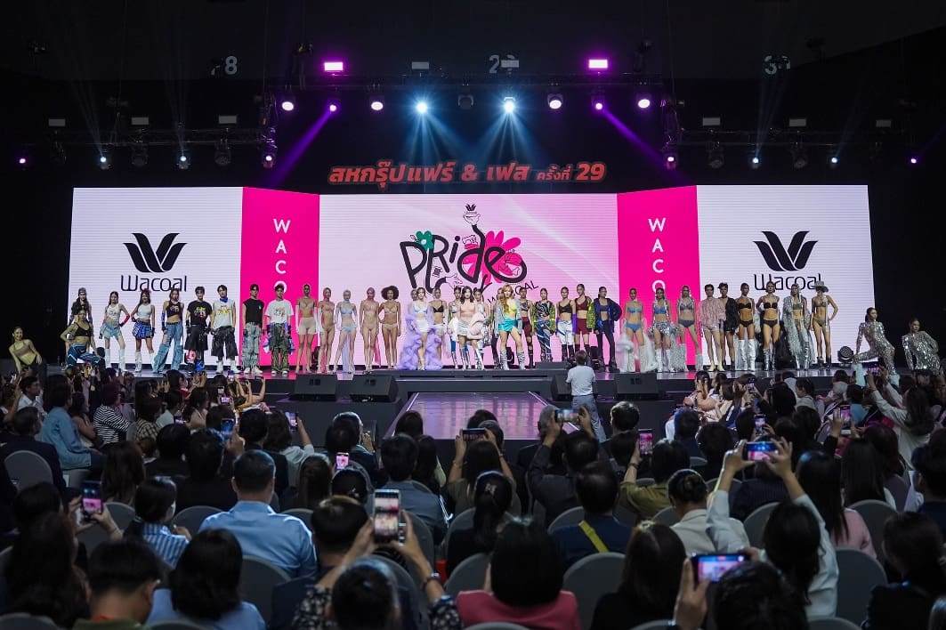 เพราะเชื่อว่าทุกวันของคุณควรเต็มไปด้วยความสบายใจ ที่ได้สวมใส่ชุดชั้นใน
ที่ใส่ใจทั้งคุณและโลก วาโก้บอกเล่าเรื่องราวตลอด 55 ปี แห่งการเดินทางอย่างมุ่งมั่นตั้งใจ
	 “PRIDE OF WACOAL” วาโก้ภูมิใจในสิ่งที่ทำ ในงานสหกรุ๊ปแฟร์ ครั้งที่ 29 	