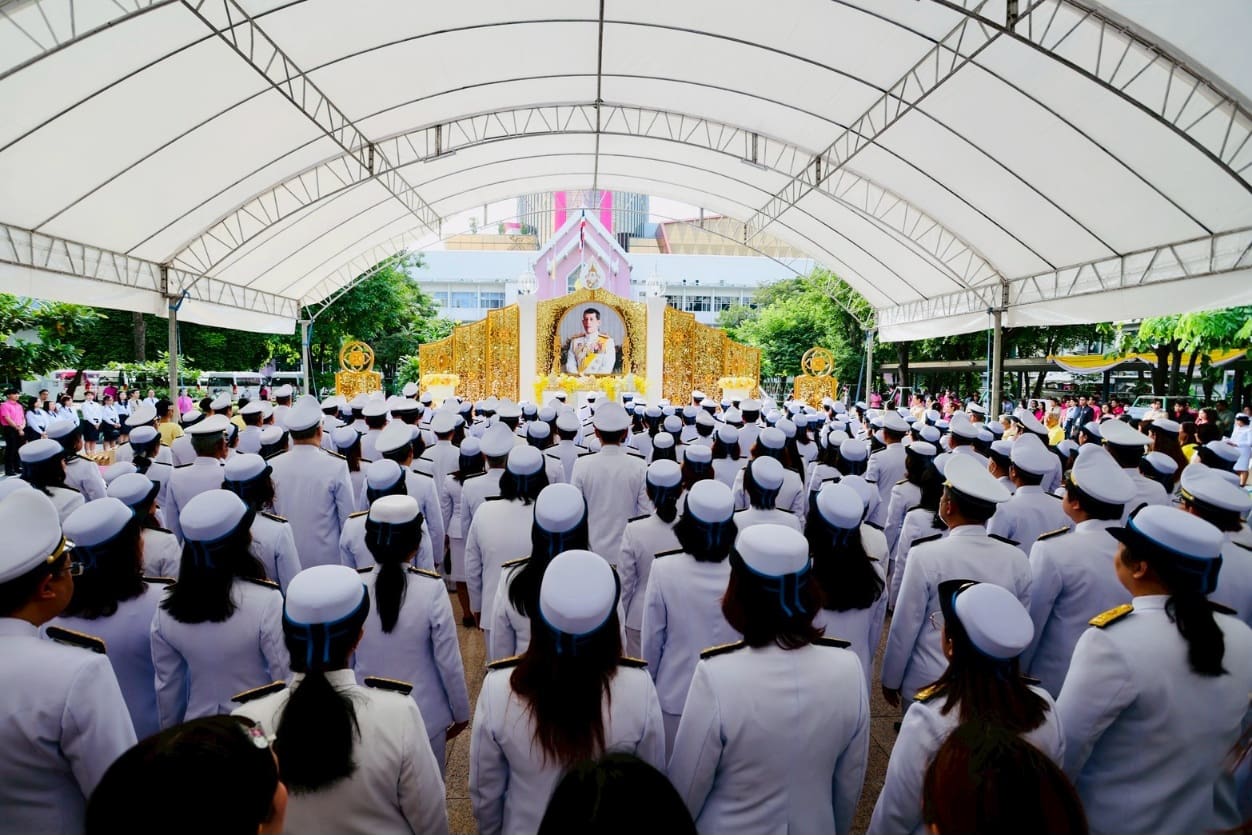 ออมสิน ถวายพระพรชัยมงคล เนื่องในโอกาสวันเฉลิมพระชนมพรรษาพระบาทสมเด็จพระเจ้าอยู่หัว

