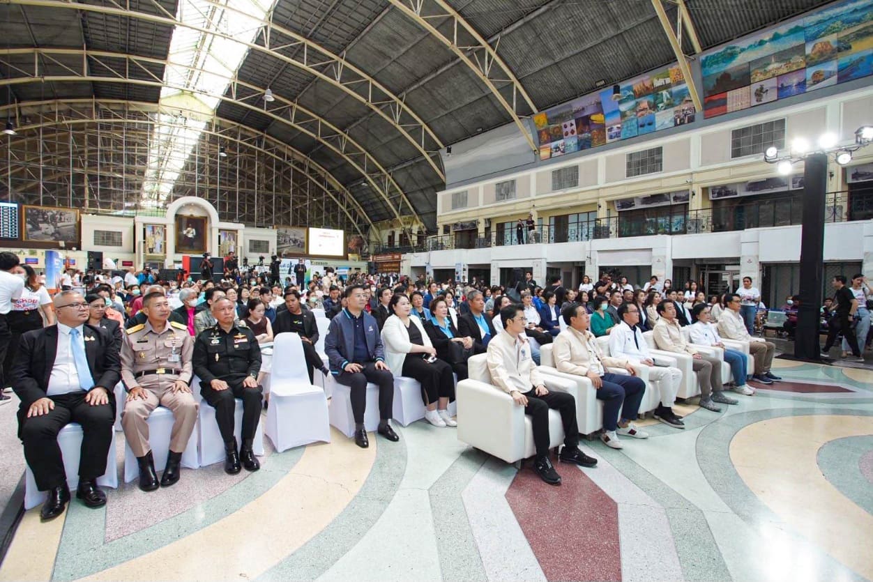 “หวยเกษียณ” ใกล้เส้นชัย! กอช. “จัดงาน “10 ปี กอช. ศุกร์ได้ลุ้น สุขได้ออมกับหวยเกษียณ”
ร่างกฎหมายจ่อเข้าสภา ถกวาระ 2-3 วันที่ 23 ก.ค. นี้