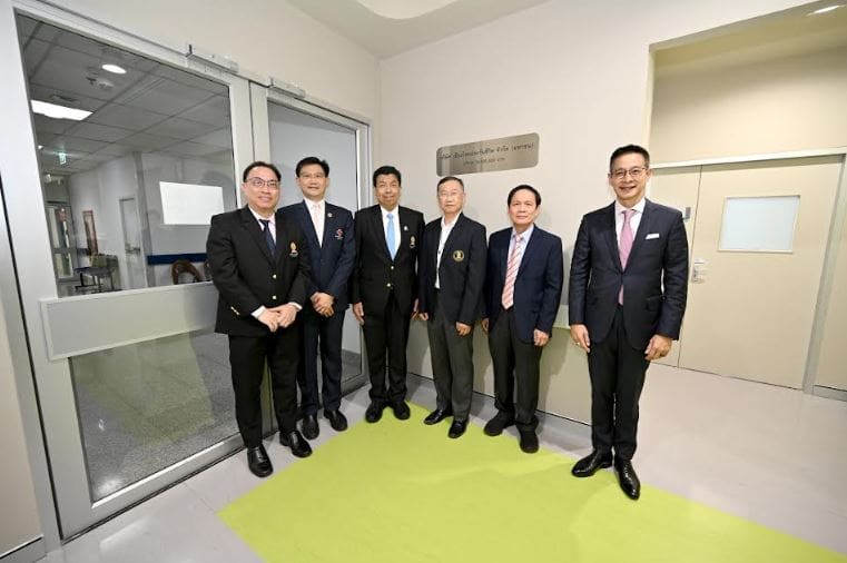 เมืองไทยประกันชีวิต ยกระดับการดูแลเด็กไทย

ผ่านโครงการปรับปรุงศูนย์กุมารเวชศาสตร์โรคหัวใจ รพ.จุฬาลงกรณ์ฯ