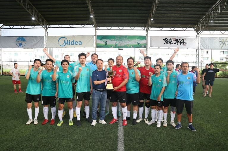 ภาคธุรกิจประกันชีวิตจัดการแข่งขันฟุตบอลกระชับมิตรเสริมสร้างความสัมพันธ์บุคลากร