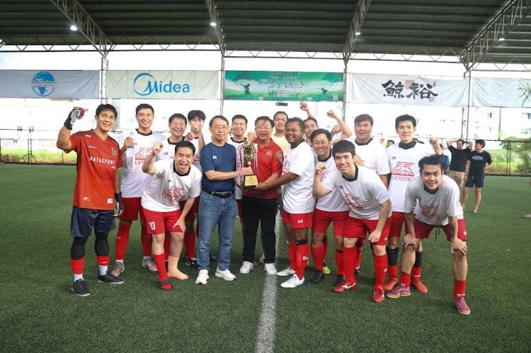 ภาคธุรกิจประกันชีวิตจัดการแข่งขันฟุตบอลกระชับมิตรเสริมสร้างความสัมพันธ์บุคลากร