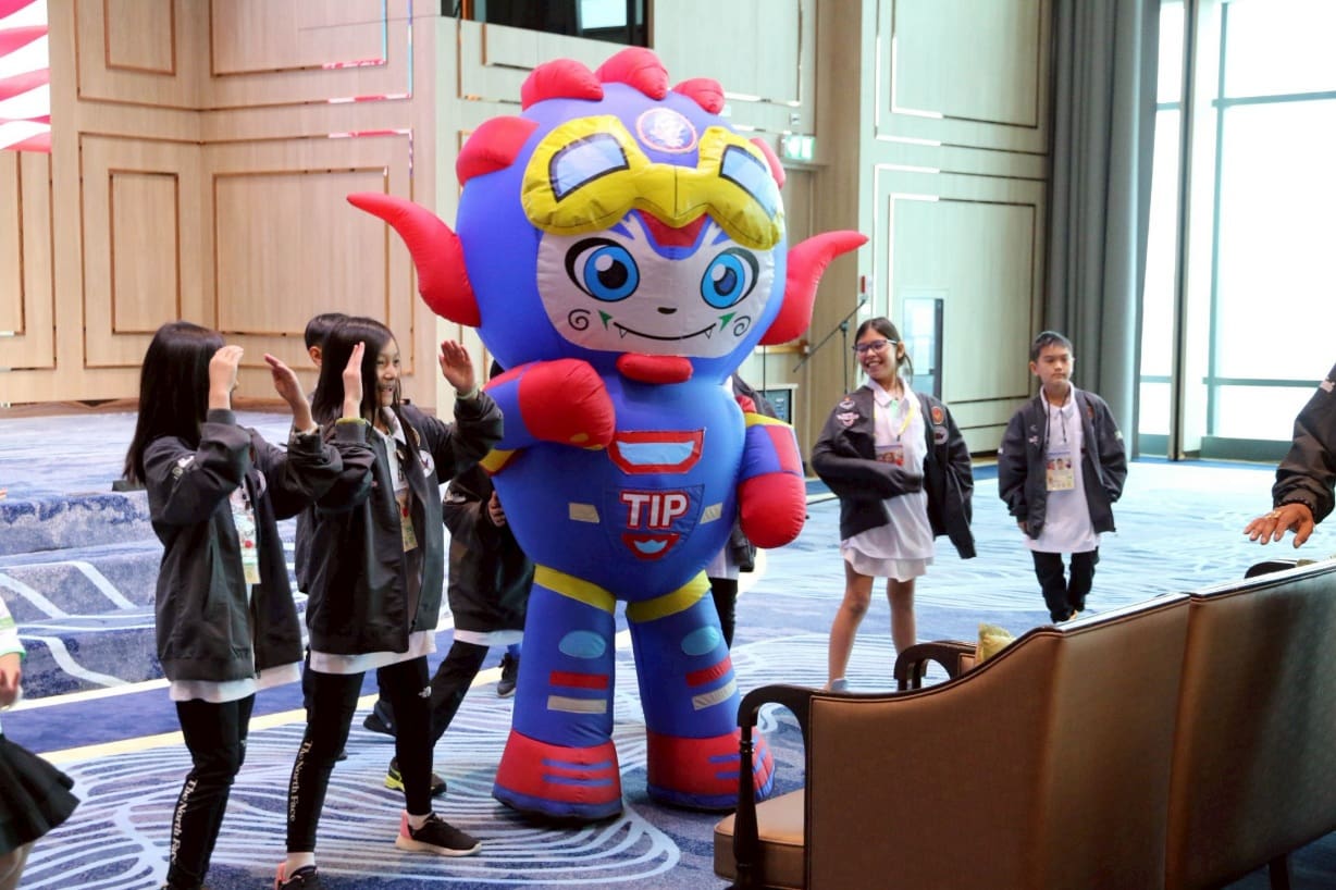 ทิพยประกันภัย ต้อนรับ คณะเยาวชน-ผู้ปกครอง โครงการเยาวชนไทยในสหรัฐอเมริกา เยือนแผ่นดินแม่ 2568