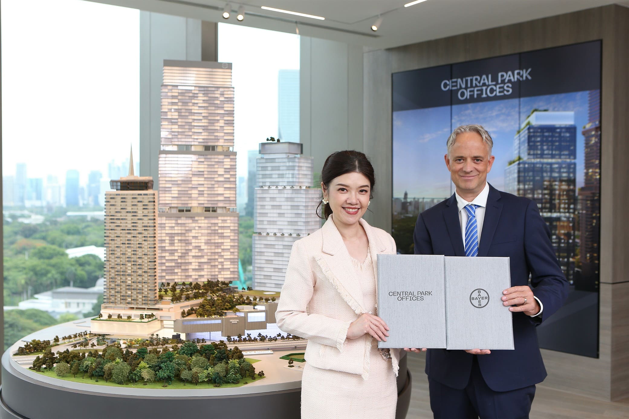 Central Park Offices ต้อนรับ “ไบเออร์ไทย” ปักหมุด HQ แห่งใหม่ ใจกลาง Super Core CBD 

ตอกย้ำความเชื่อมั่นในทำเลศักยภาพระดับโลก พร้อมขับเคลื่อนการเติบโตอย่างยั่งยืน

