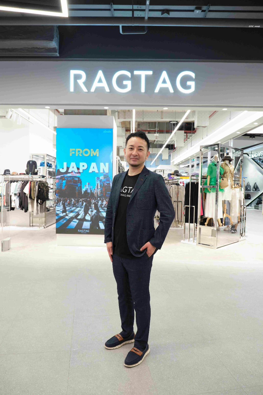 เเร็กแท็ก (RAGTAG) ช็อปสินค้าแฟชั่นลักชัวรี่มือสองจากญี่ปุ่น
เปิดตัวสาขาแรกในไทยอย่างเป็นทางการที่ One Bangkok