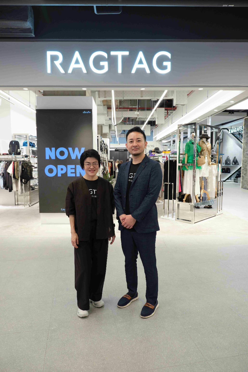 เเร็กแท็ก (RAGTAG) ช็อปสินค้าแฟชั่นลักชัวรี่มือสองจากญี่ปุ่น
เปิดตัวสาขาแรกในไทยอย่างเป็นทางการที่ One Bangkok

