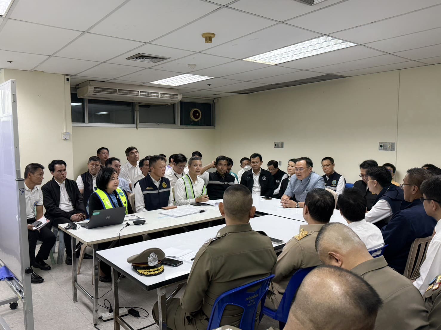 กปน. เร่งบรรเทาผลกระทบผู้ใช้น้ำ จากเหตุถนนสามเสนทรุดตัว กระทบท่อประปาแตกรั่ว