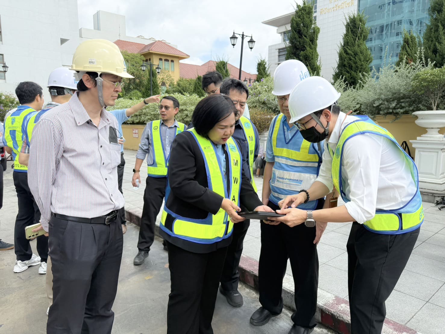 กปน. เร่งบรรเทาผลกระทบผู้ใช้น้ำ จากเหตุถนนสามเสนทรุดตัว กระทบท่อประปาแตกรั่ว