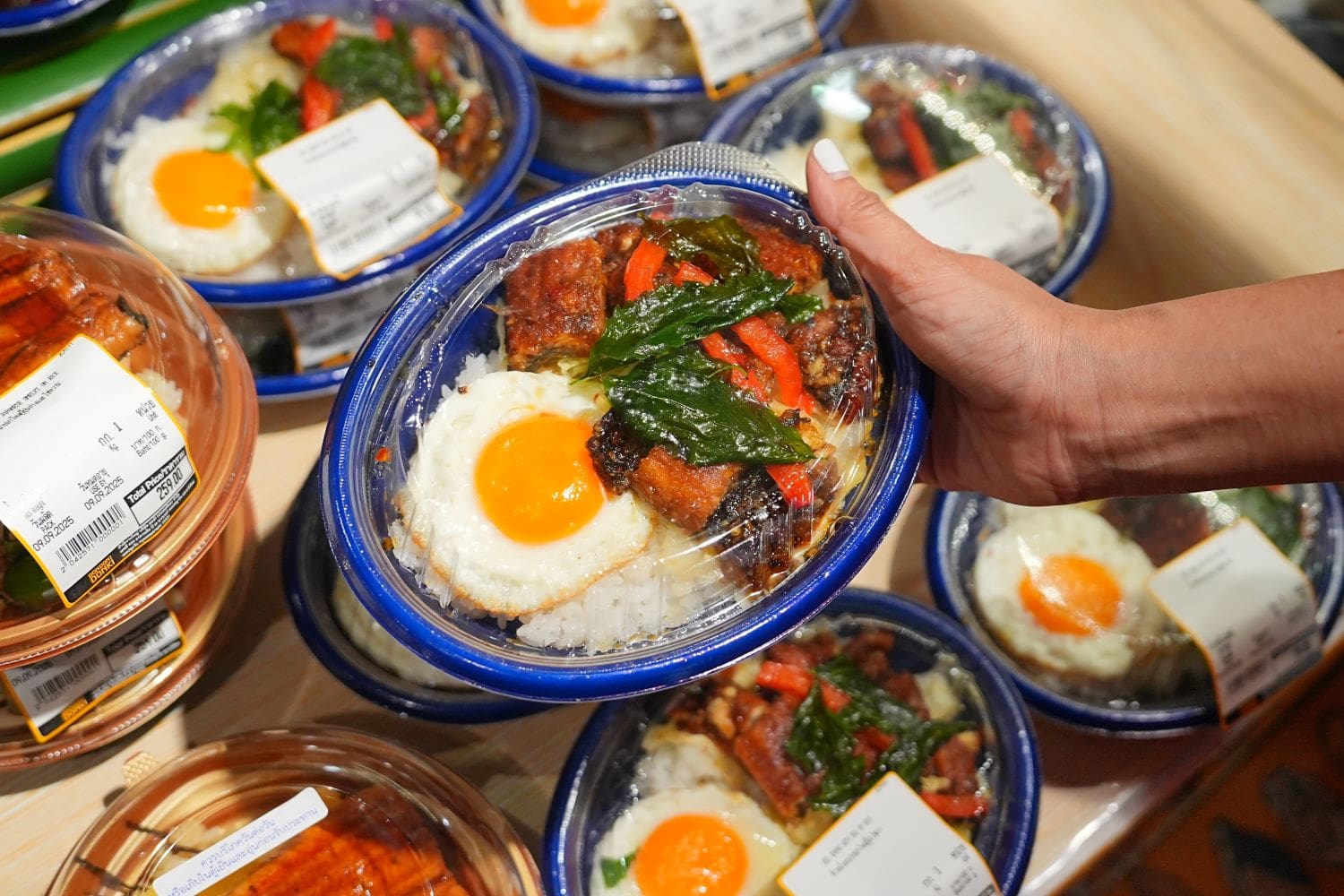 สิ้นสุดการรอคอย! เซ็นทรัล เวสต์เกต ต้อนรับ ‘ดอง ดอง ดองกิ’ สาขาแรกของย่าน พร้อมโซนใหม่ “Self-Pick Sushi & Cake” ครั้งแรกในไทย ครบทุกความเป็นญี่ปุ่นในที่เดียว