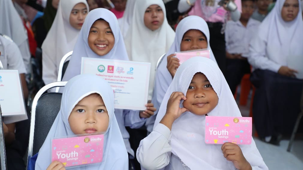 ออมสิน ขยายผลโปรเจกต์ “ลิบงสุขใจ ออมสินพัฒนา” สู่ชุมชนเข้มแข็ง-คาร์บอนต่ำ 
หนุนท่องเที่ยววิถีใหม่ สร้าง Social Impact ให้ชุมชนแล้วกว่า 50,000 ราย

