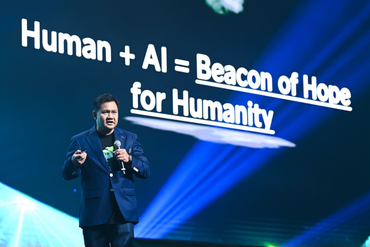KBTG Techtopia ปี 3 เปิดประตูสู่อนาคตมนุษยชาติ ตอกย้ำว่ามนุษย์และ AI เมื่อผนวกกำลังกัน คือแสงสว่างของโลกยุคใหม่