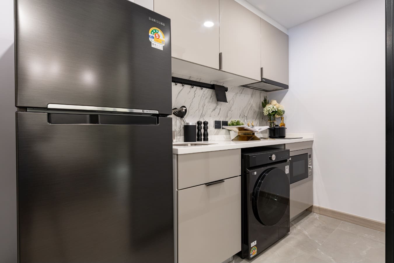 ศุภาลัยไม่เบรก! ส่ง ‘พรีเมียร์ ตากสิน-วงเวียนใหญ่’ ต่อยอดโมเมนตัมยอดขายคอนโดฯ สุดร้อนแรง ชูทำเลศักยภาพใกล้ CBD เชื่อมต่อ 3 รถไฟฟ้าสายหลัก ตอบโจทย์เรียลดีมานด์ เริ่ม 2.19 ลบ.
