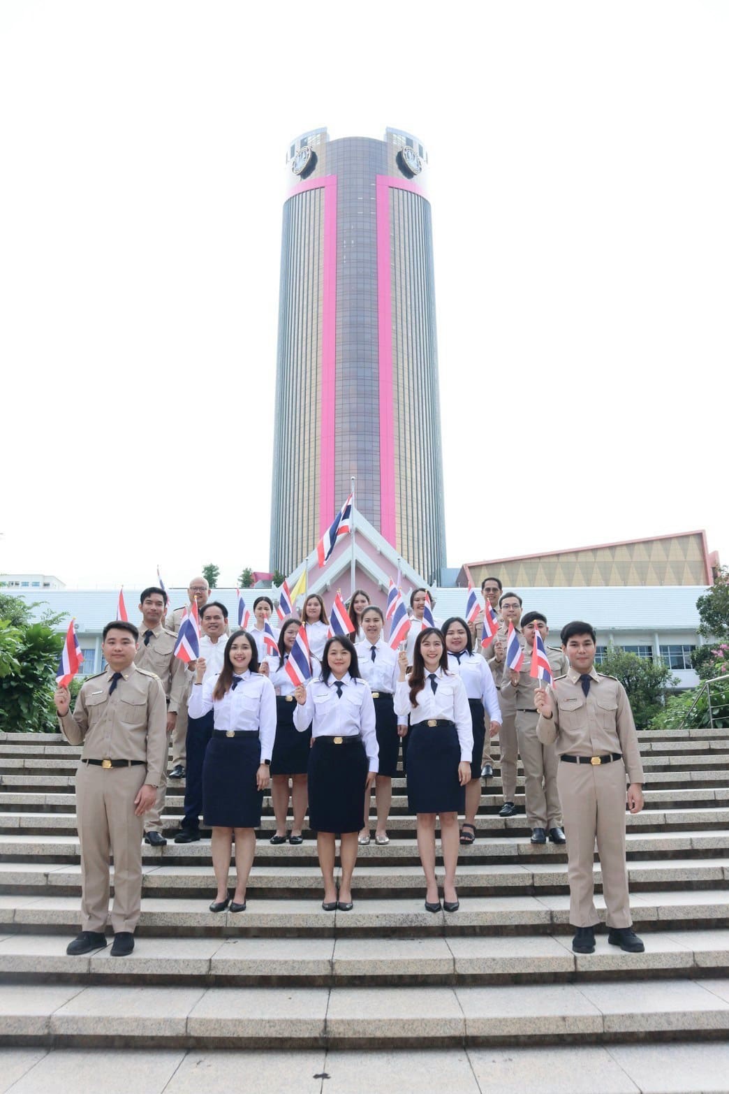 ออมสินรวมพลังทั่วประเทศ ร่วมเคารพธงชาติ เนื่องในวันพระราชทานธงชาติไทย ครบรอบ 108 ปี