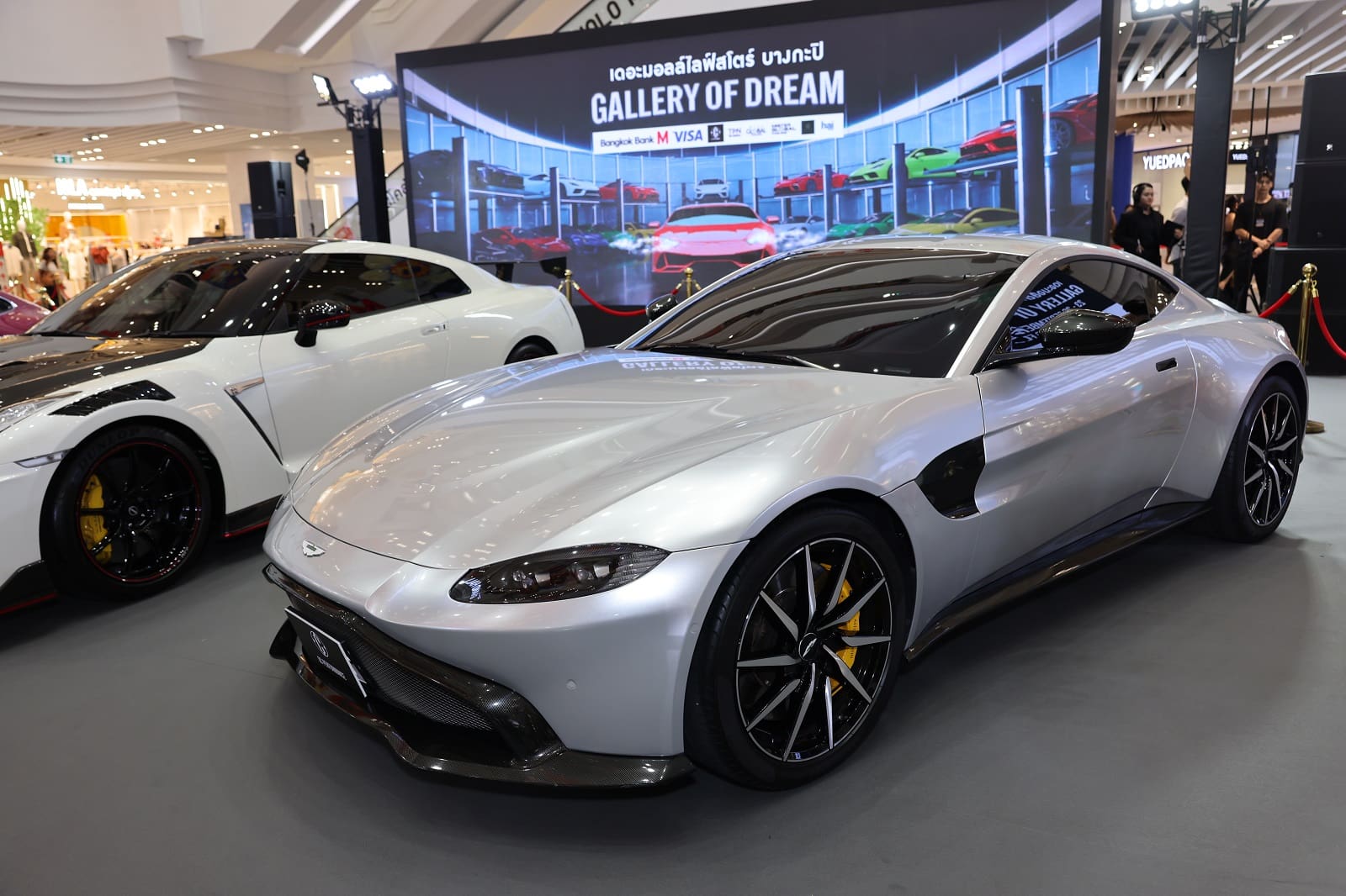 CHECK-IN ชีวิตในฝัน

รถหรู-แบรนด์เนมแรร์ไอเท็ม รวมตัว! ในงาน "GALLERY OF DREAM"
ที่ เดอะมอลล์ไลฟ์สโตร์ บางกะปิ