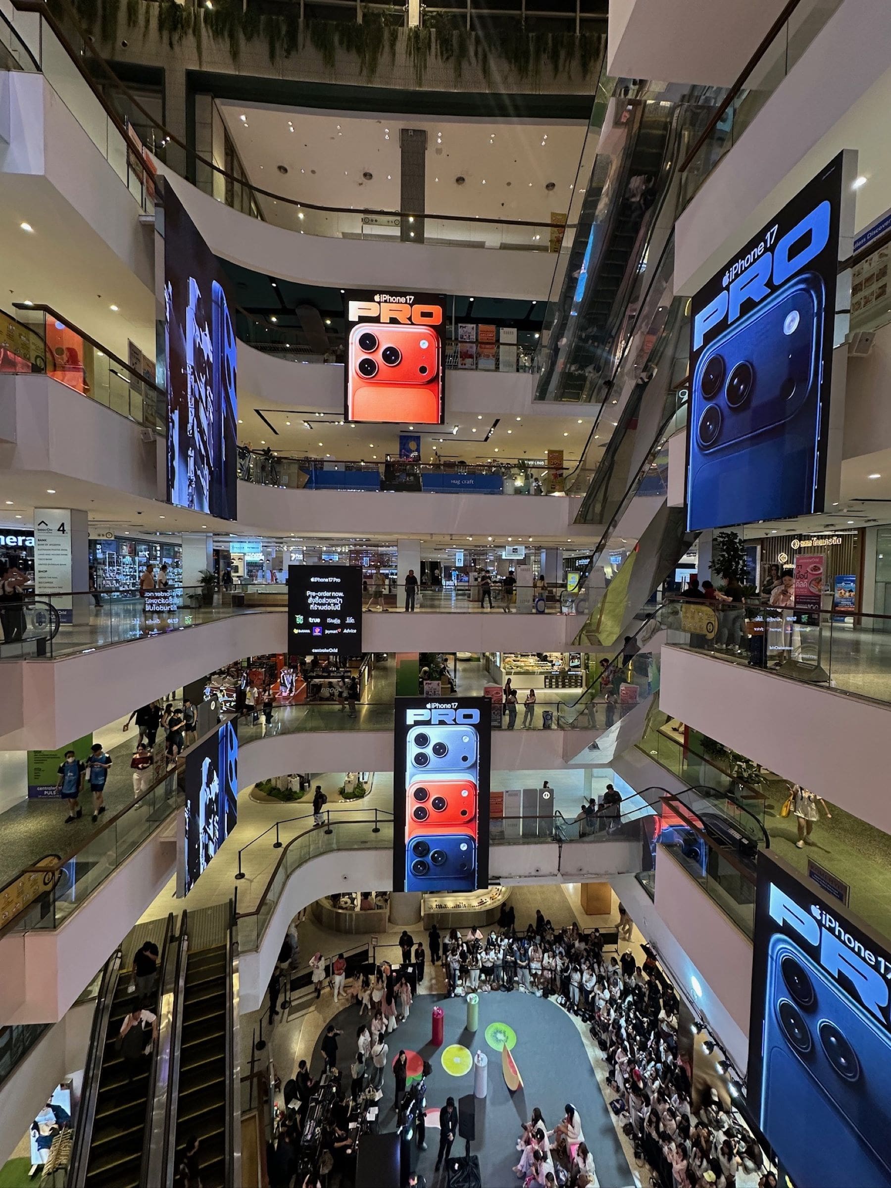 ยอดจองแรงทั่วไทย! iPhone 17 Series คุ้มสุด 3 ต่อ กระหึ่มทุกสาขาเซ็นทรัล กับ Electronics Pro Day 2025 วันนี้ – 9 พ.ย. 68