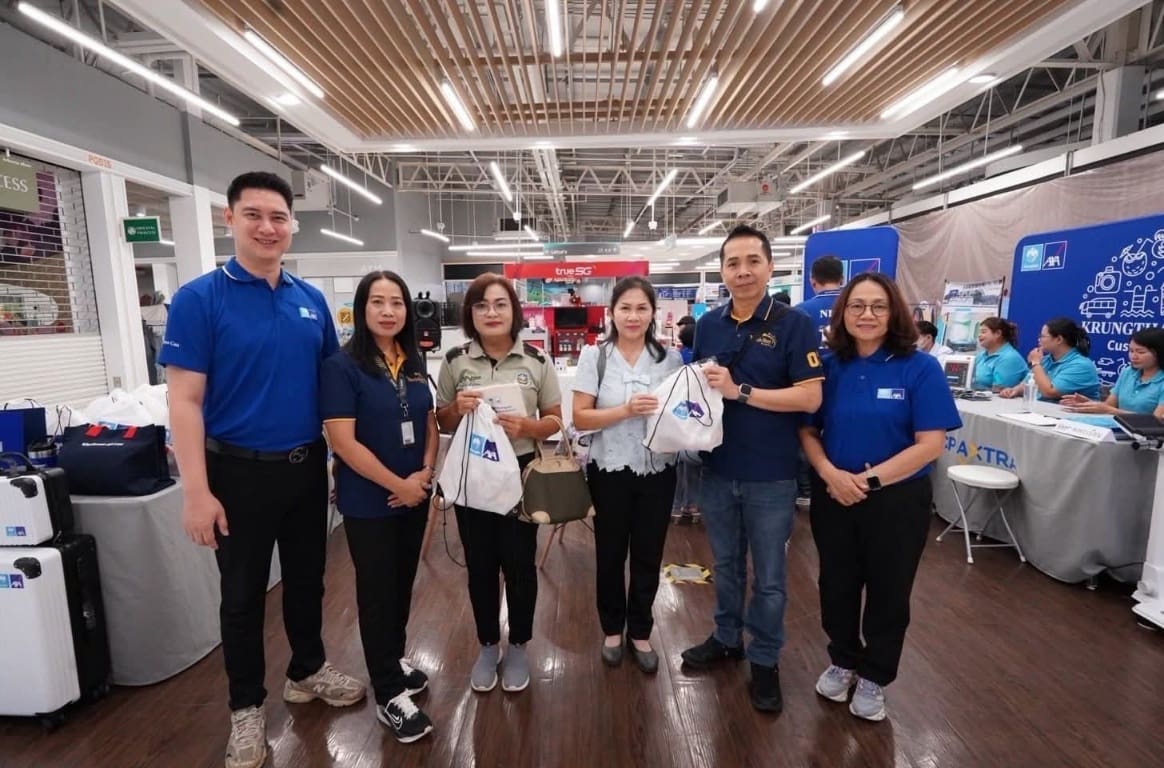 กรุงไทย - แอกซ่า ประกันชีวิต มอบความห่วงใย ผ่านกิจกรรมคาราวาน ตรวจสุขภาพฟรี พร้อมมอบถุงยังชีพช่วยเหลือผู้ประสบอุทกภัย
