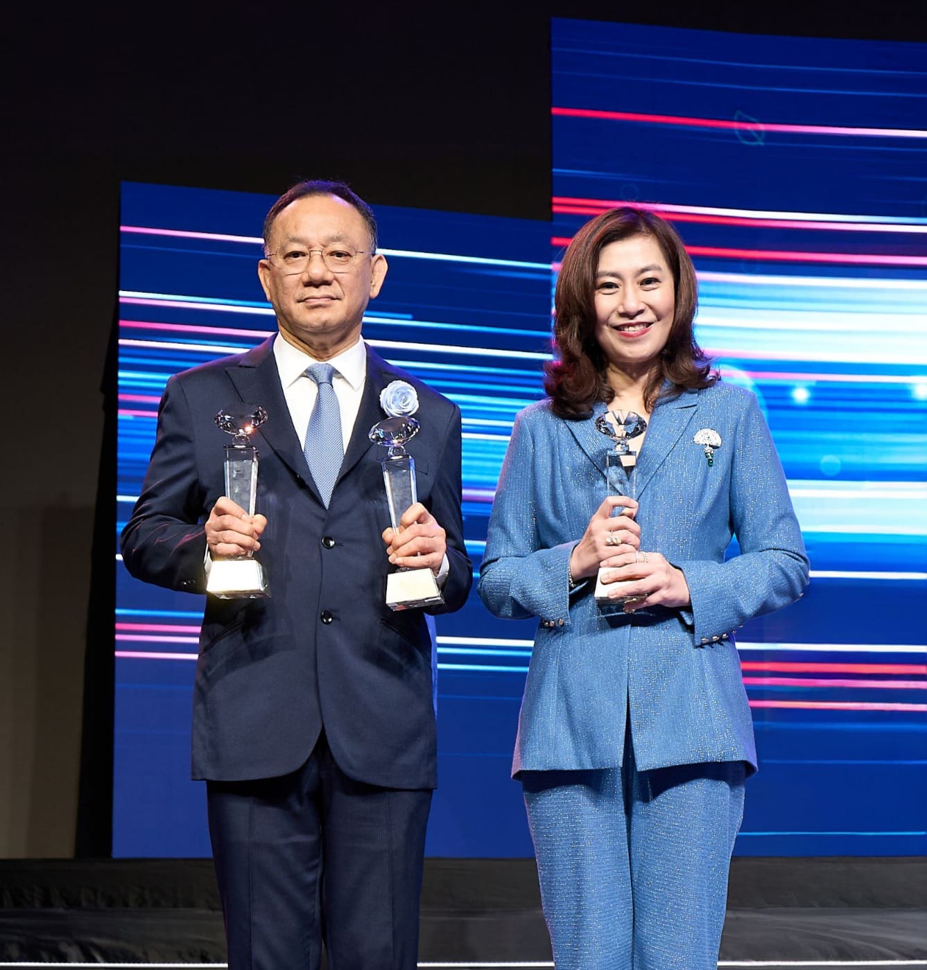 ไทยประกันชีวิต คว้า 3 รางวัลอันทรงเกียรติ จาก คปภ.
ตอกย้ำความเป็นผู้นำธุรกิจประกันชีวิตไทย

