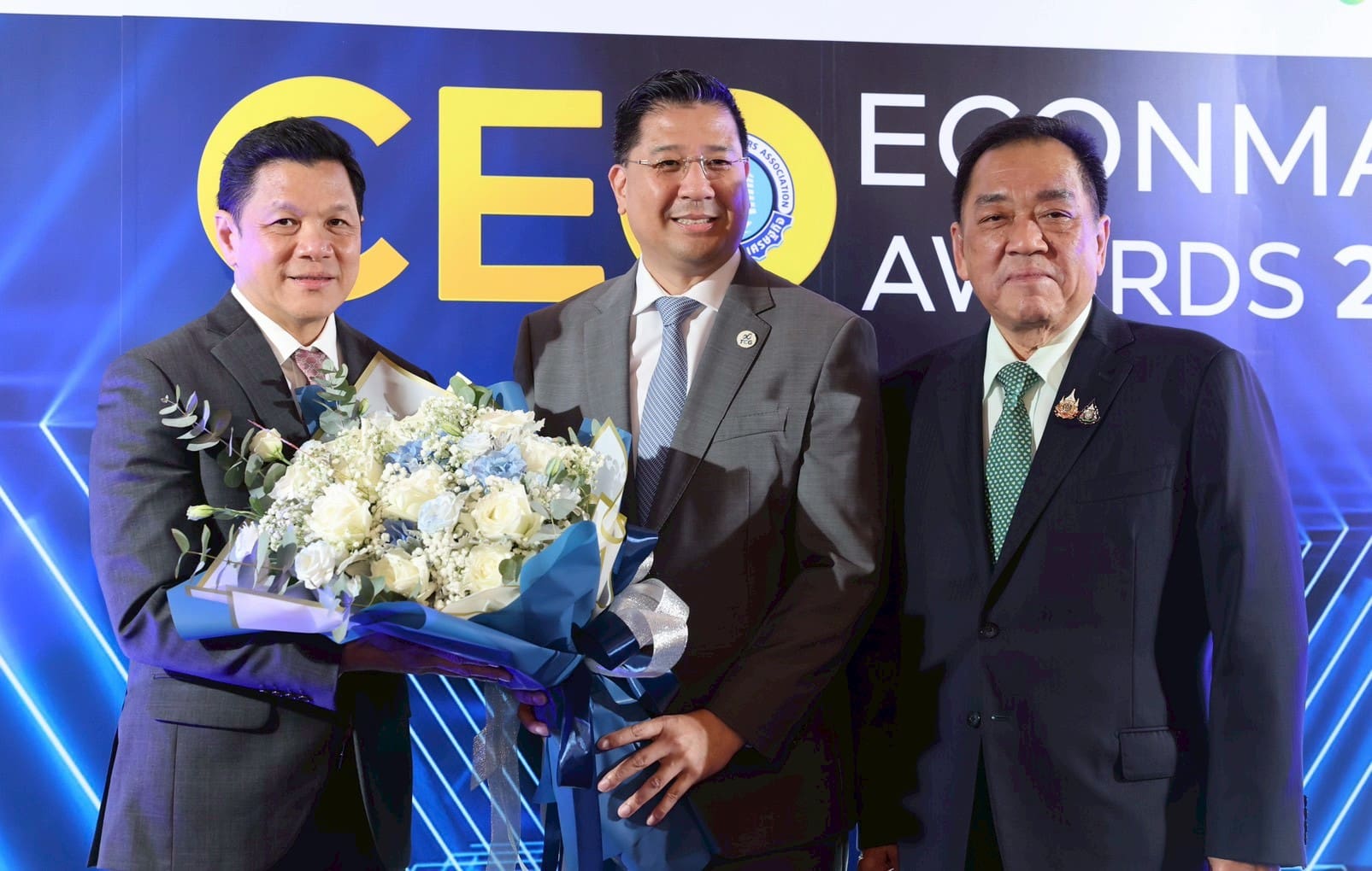 ออมสิน แสดงความยินดีผู้ว่าการธนาคารแห่งประเทศไทย ในโอกาสได้รับรางวัลสุดยอดซีอีโอขวัญใจสื่อมวลชน 2 ปีซ้อน
