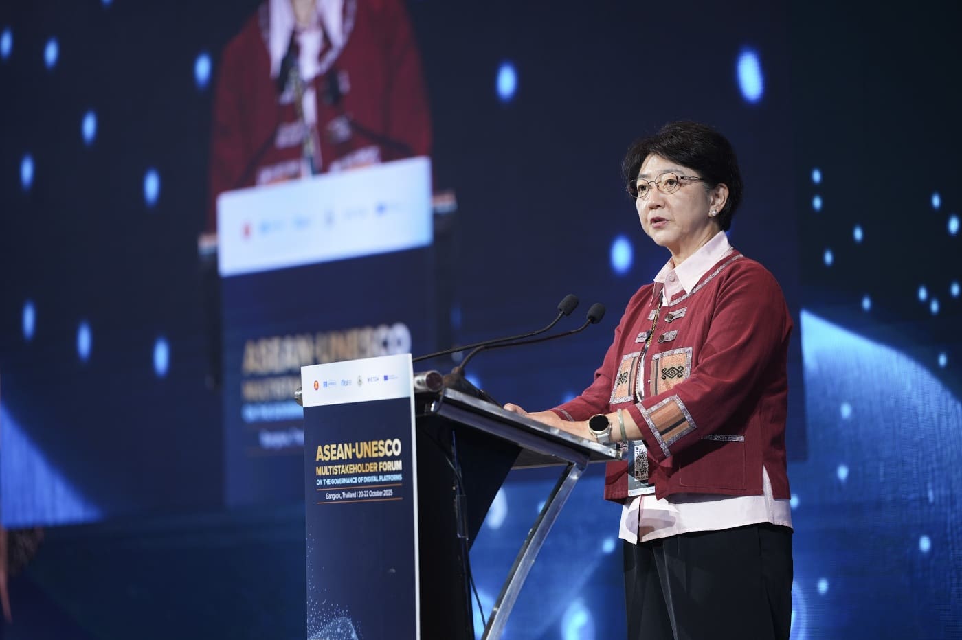 รมว.ดีอี จับมือ ASEAN และ UNESCO เปิดเวทีหารือ เร่งพัฒนามาตรการร่วมกำหนด “อนาคตธรรมาภิบาลแพลตฟอร์มดิจิทัล” สู่กรอบความร่วมมือระดับภูมิภาค