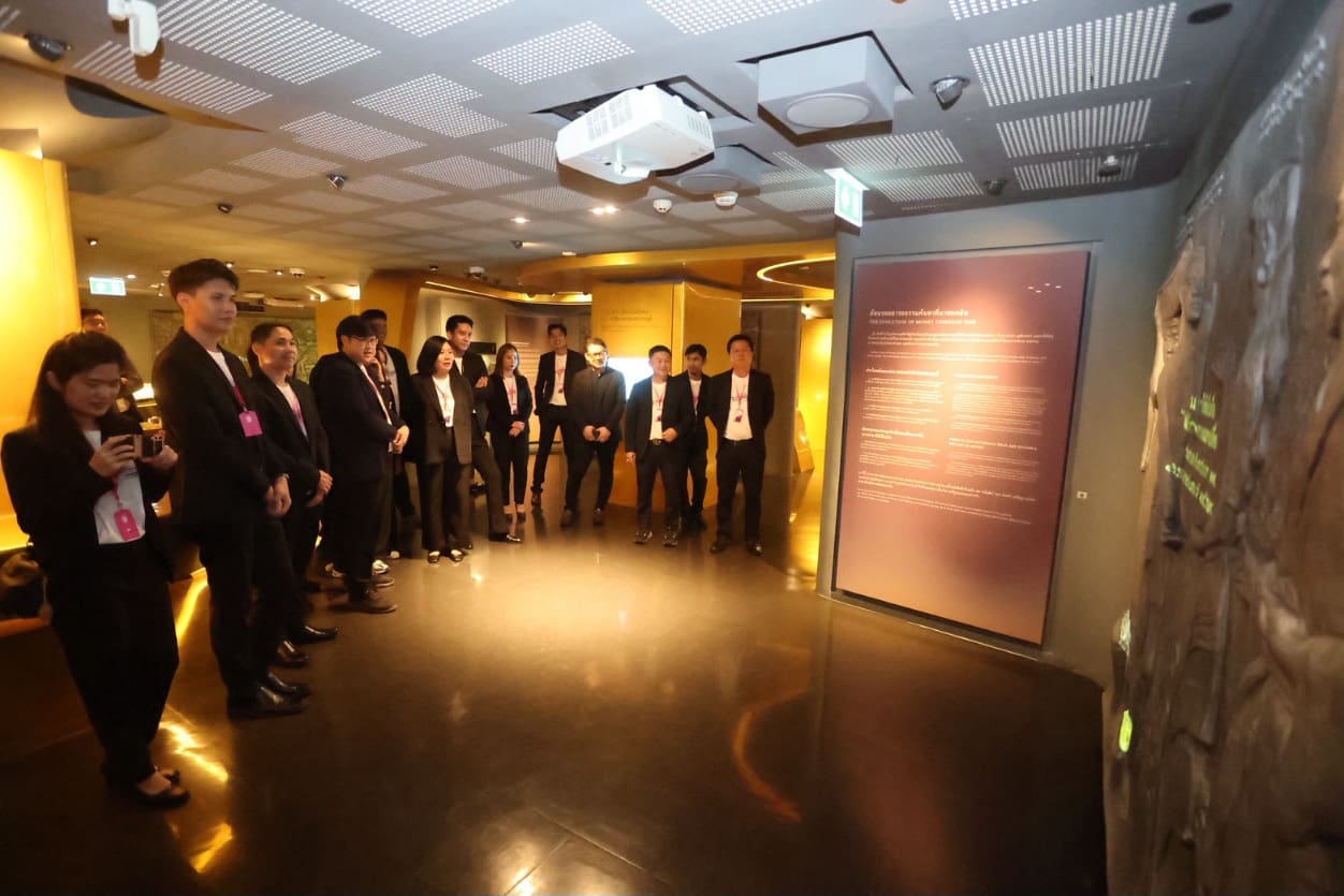 คณะ “โค้ชการเงินมืออาชีพ” หรือ CMC by GSB เยี่ยมชมศูนย์การเรียนรู้ ธปท.