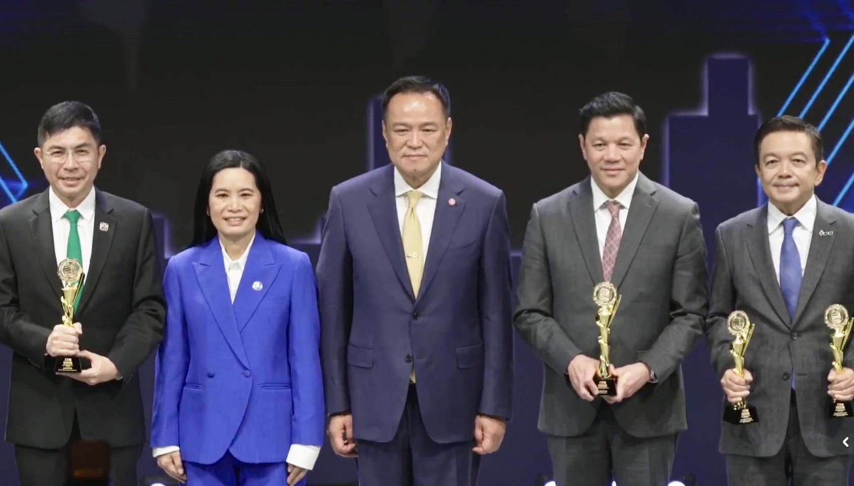 ธ.ก.ส. คว้ารางวัลสุดยอดซีอีโอรัฐวิสาหกิจแห่งปี “CEO ECONMASS AWARDS 2025”