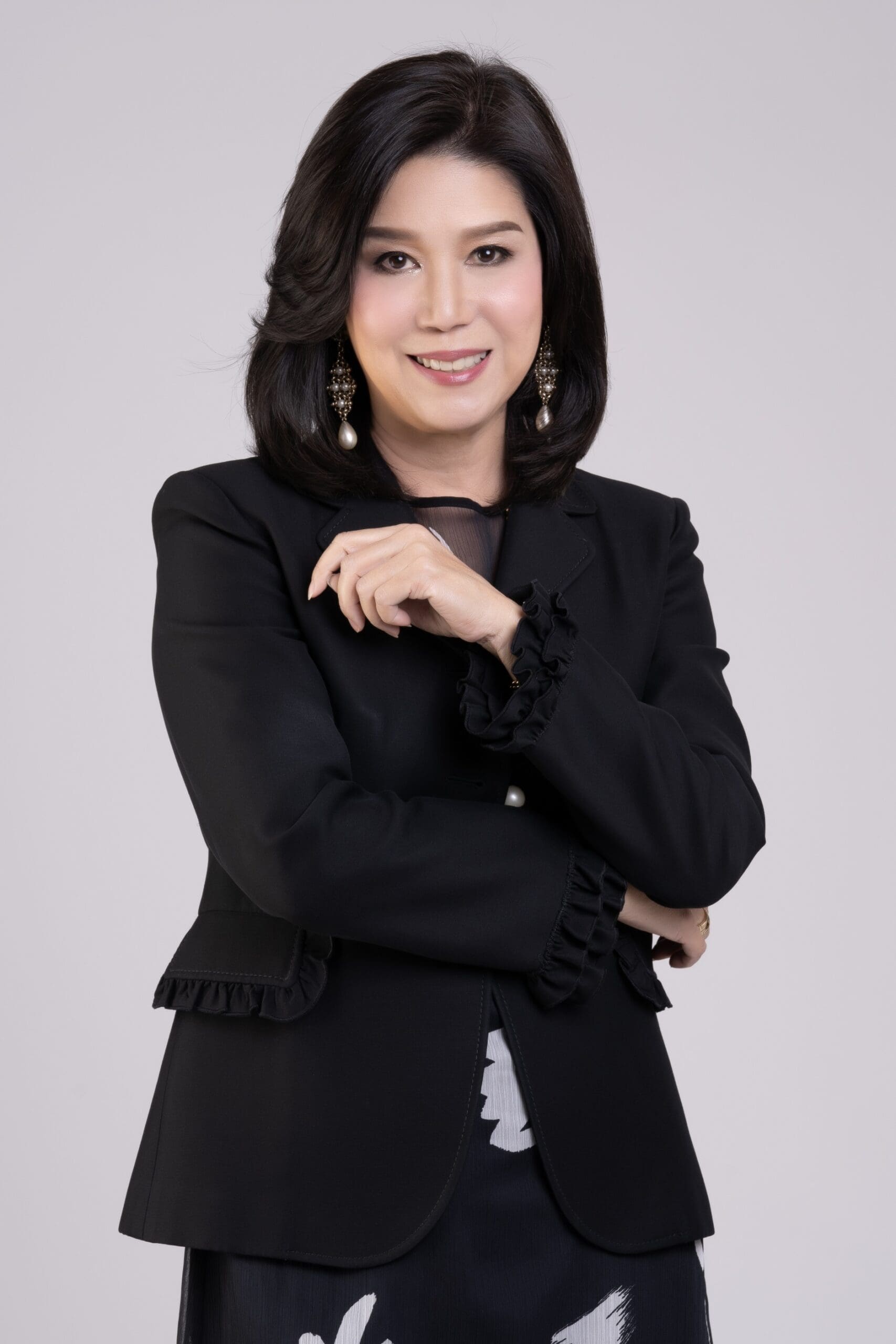 โค้งสุดท้ายปลายปี! วางแผนชีวิตให้ "อุ่นใจ" พร้อมรับ "สิทธิลดหย่อนภาษี" ด้วยประกันชีวิต ประกันสุขภาพ